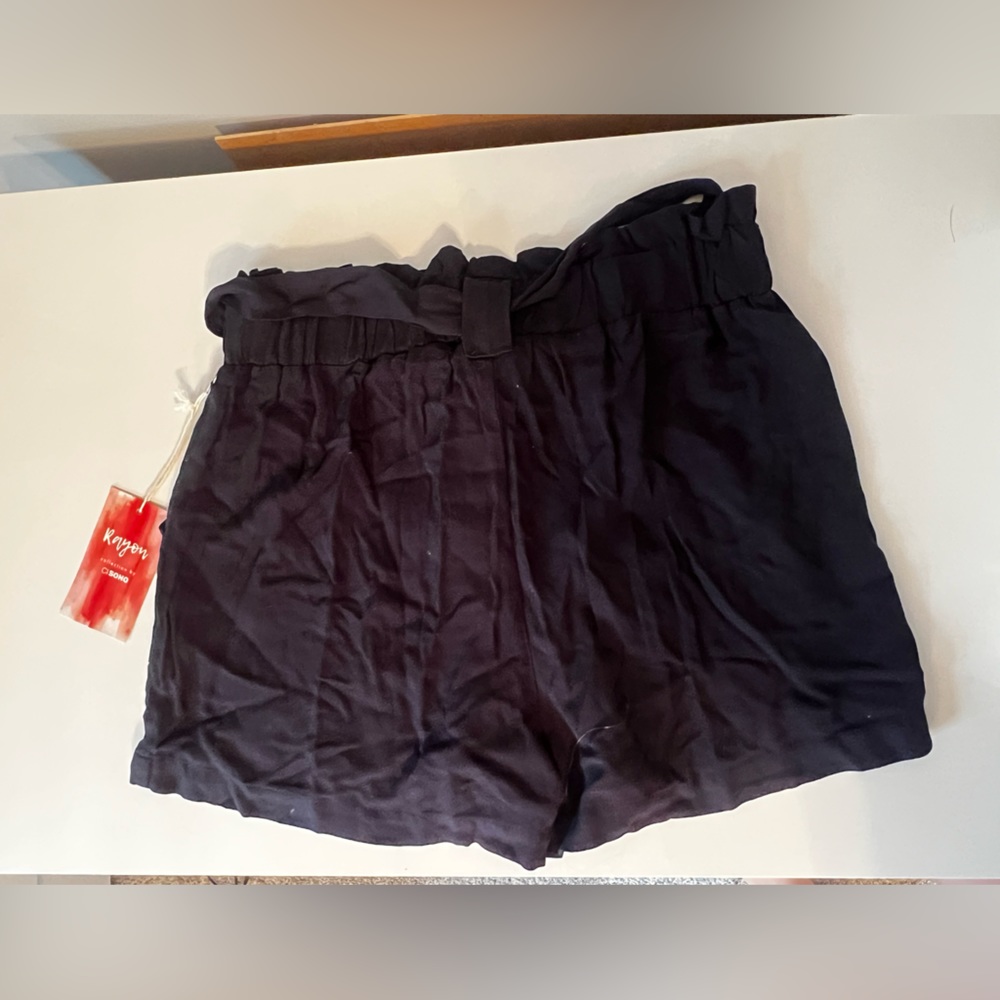 Navy Paperbag shorts
